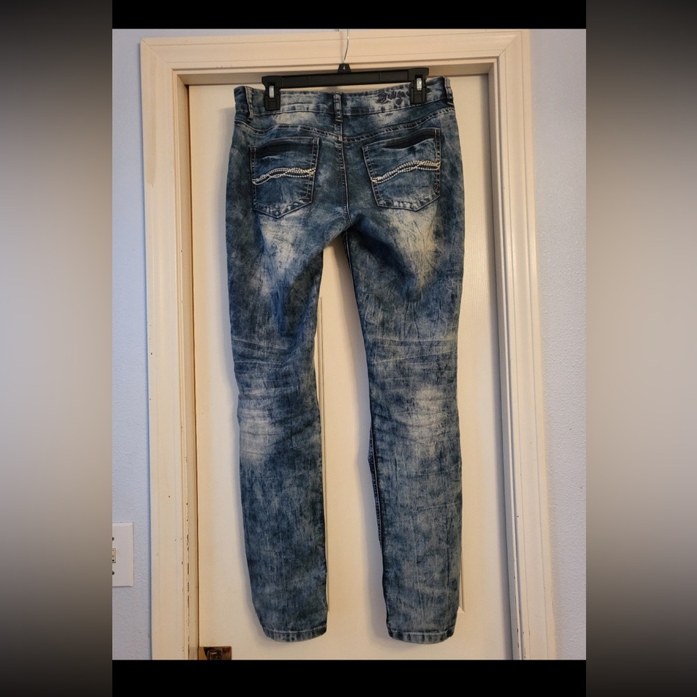 Acid wash jeans juniors size 7 prev owned